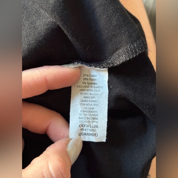 NWT Scrunched Neck Black Long Sleeve Crop Top - Picture 4 of 5